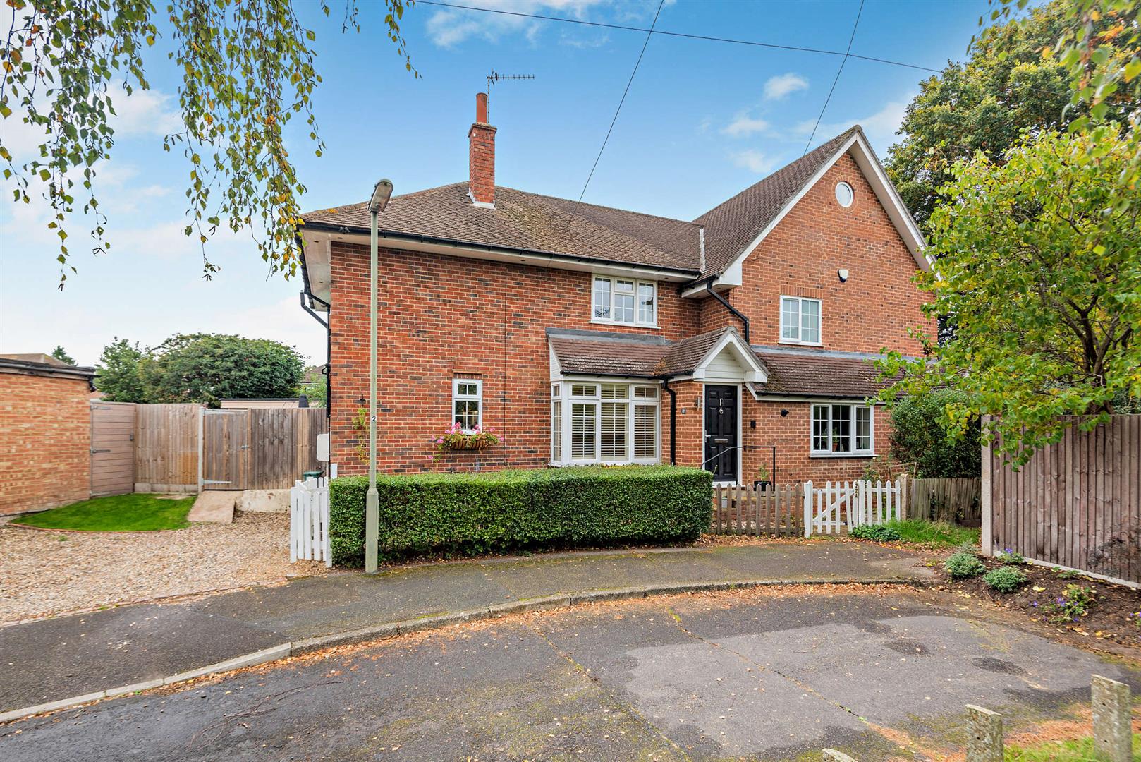 Elm Drive, Chobham, Woking